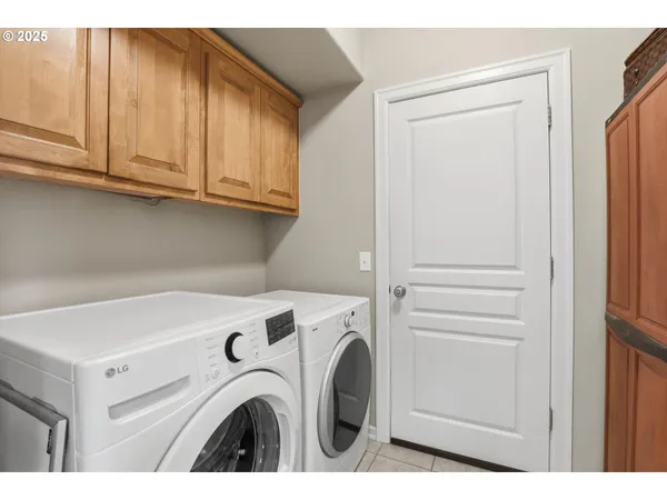 a view of washer and dryer