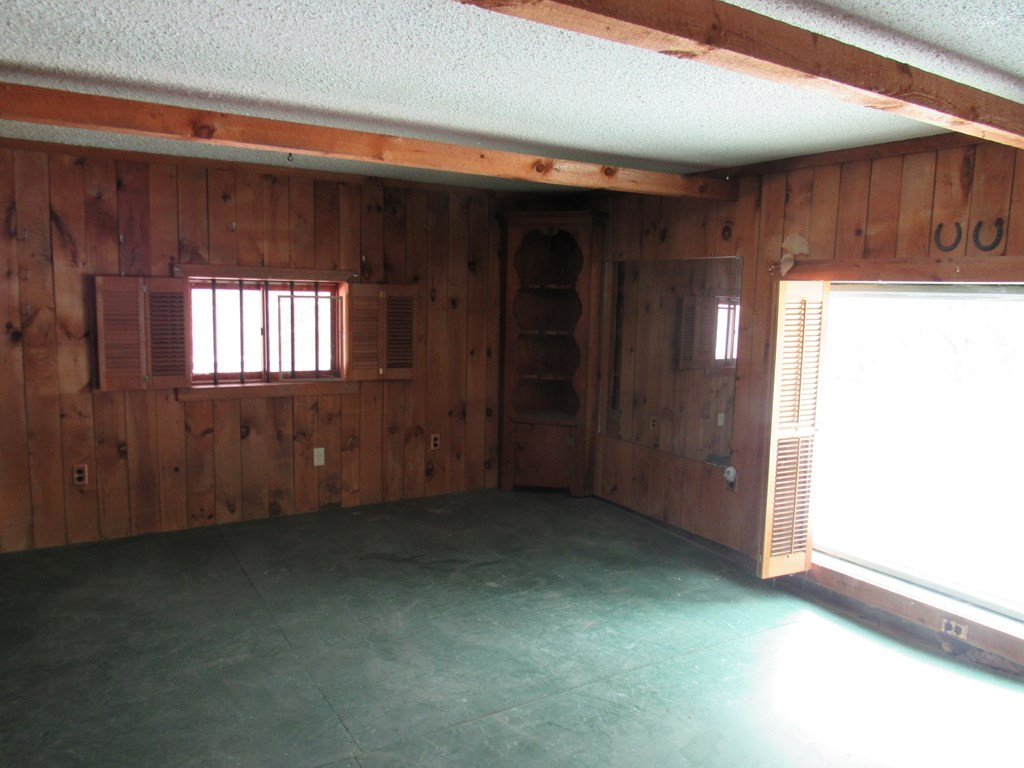 158 Fisk Road Moriah, NY 12960 - Photo 21 of 41 Gallery Image 21