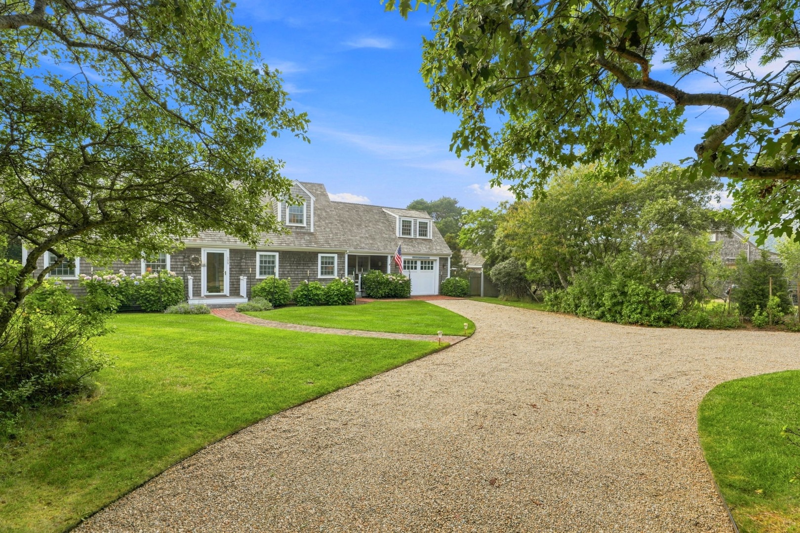 135 Surfside Road Nantucket, MA 02554 - Photo 4 of 42 Gallery Image 4