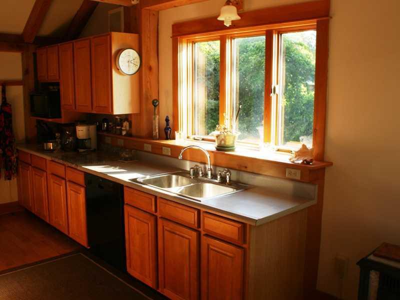 10 Apple Tree Point Lane Brooklin, ME 04616 - Photo 5 of 8 Kitchen.