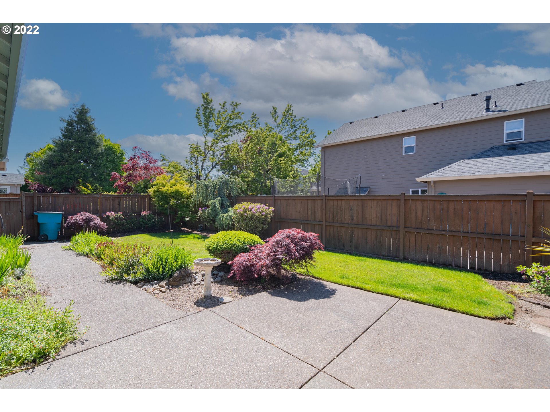 3711 Northwest 114th Street Vancouver, WA 98685 - Photo 31 of 32 a view of a backyard with plants