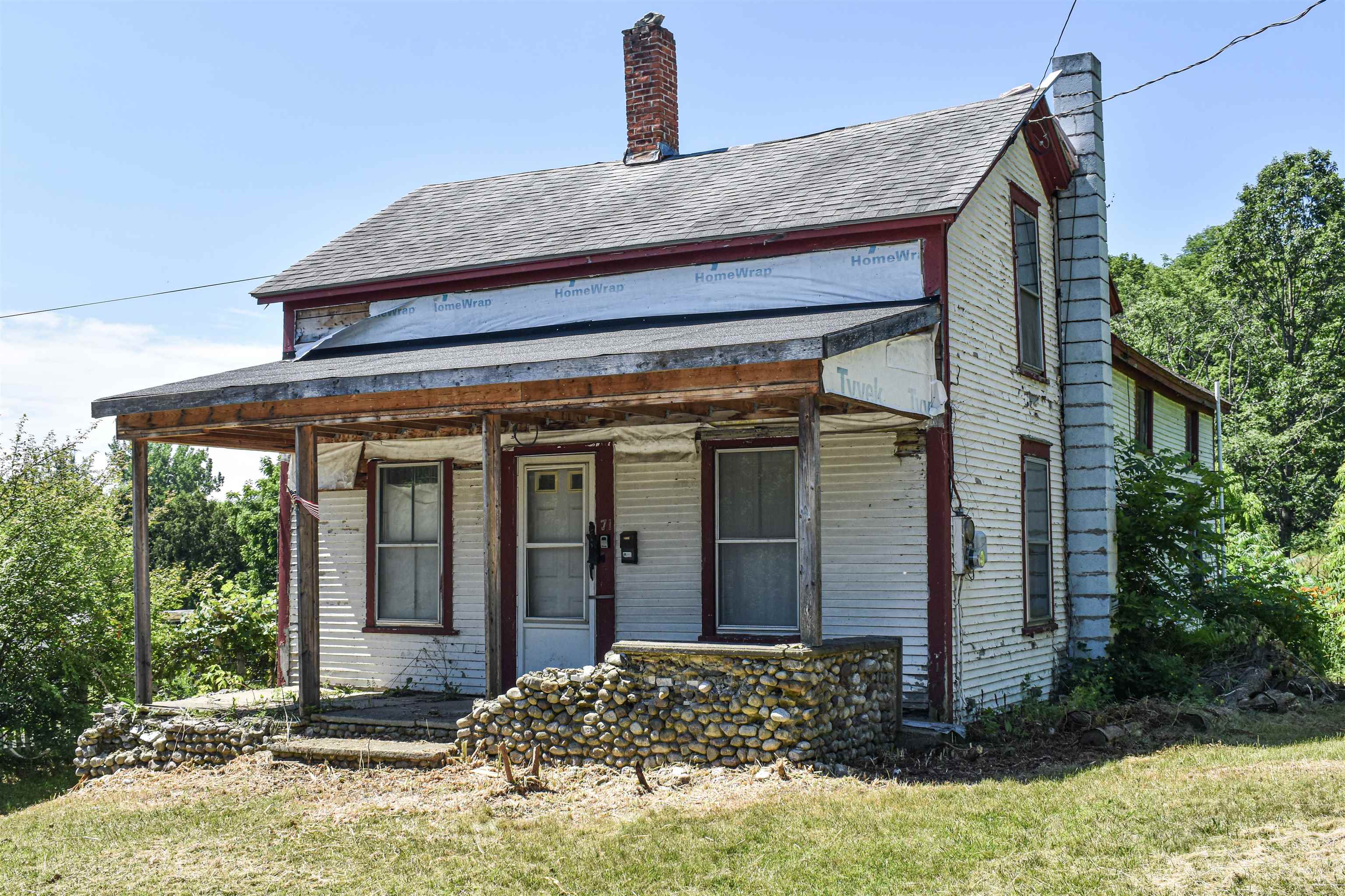 71 Maple Street Brandon, VT 05733 - Photo 2 of 18