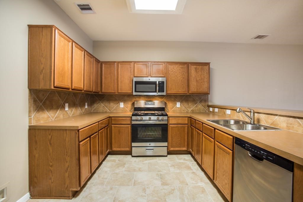 22626 Spring Crossing Drive Spring, TX 77373 - Photo 5 of 14