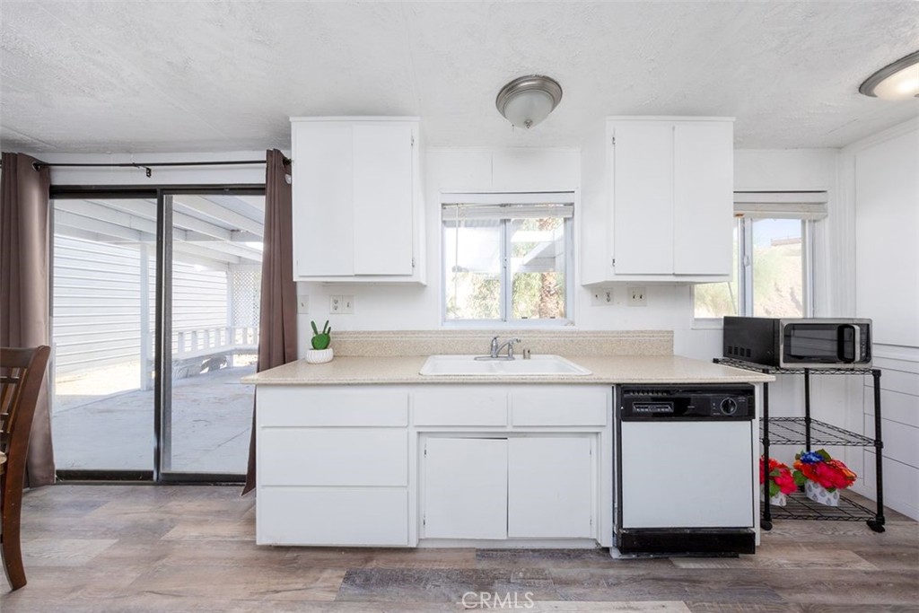 148628 Marl Road Needles, CA 92363 - Photo 10 of 51 Kitchen