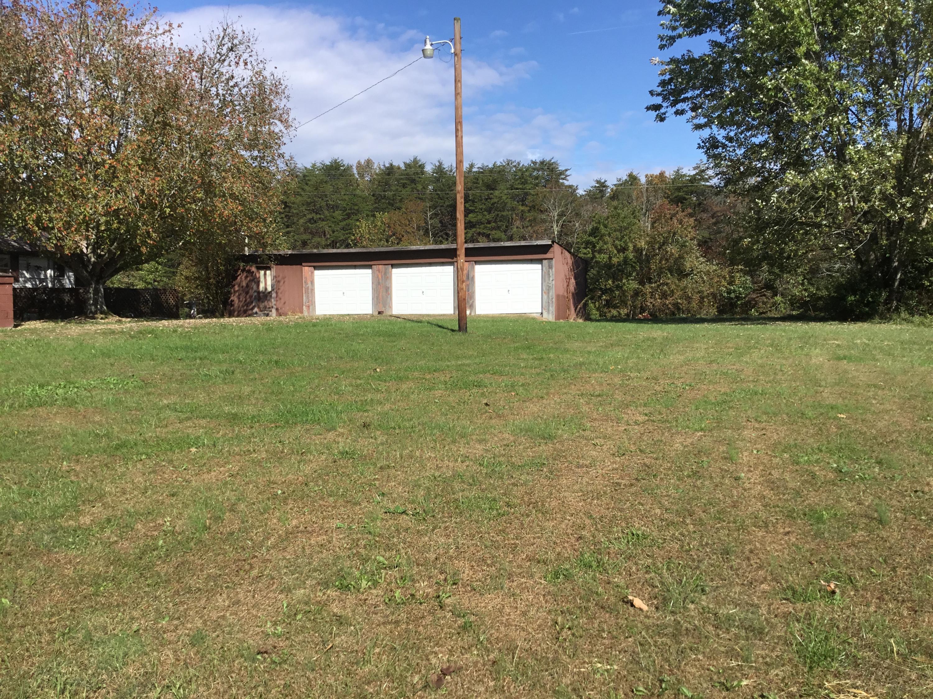 7259 Brockdell Road Pikeville, TN 37367 - Photo 5 of 23 IMG_3822