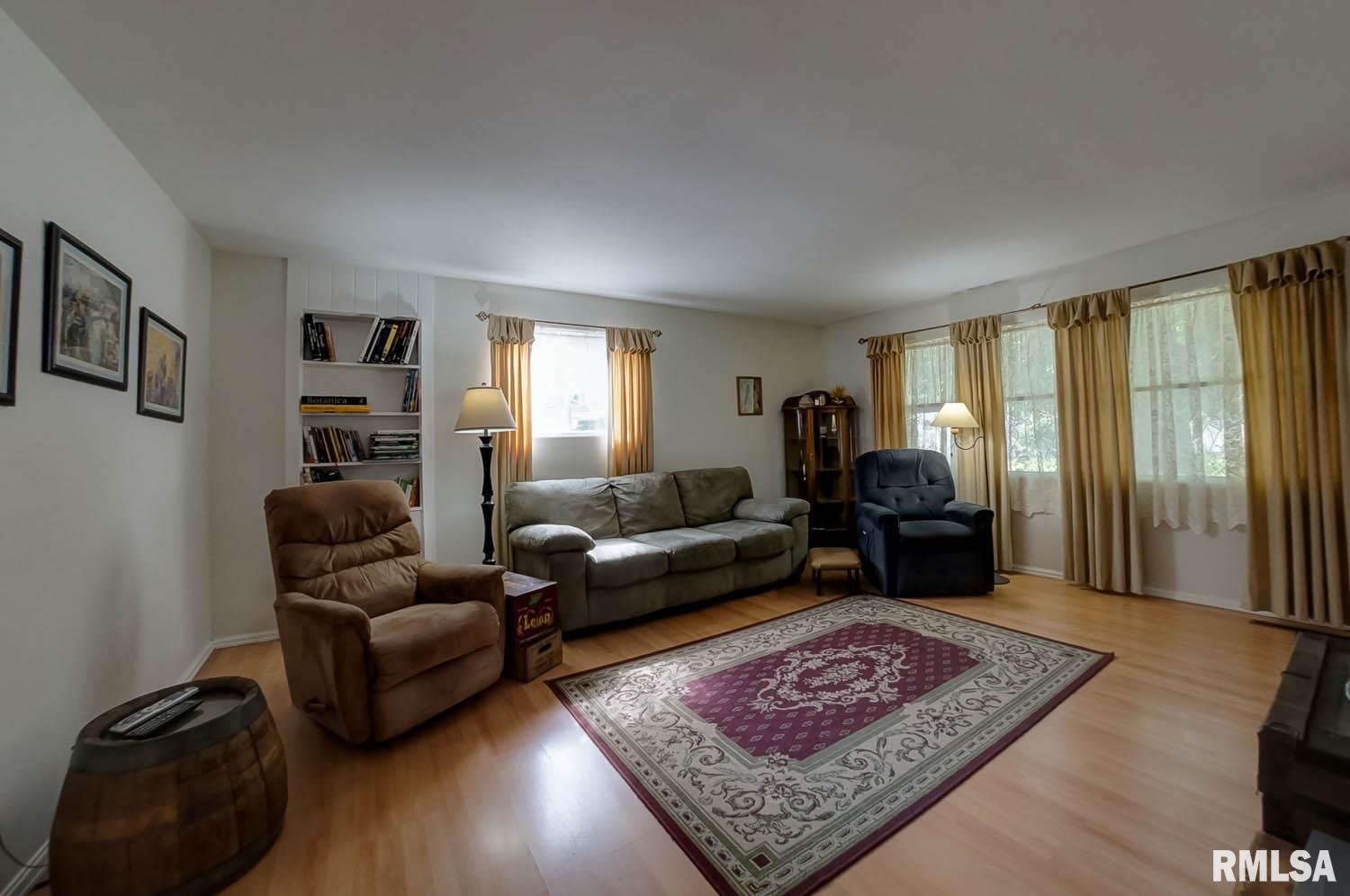 2507 Huntington Road Springfield, IL 62703 - Photo 12 of 39