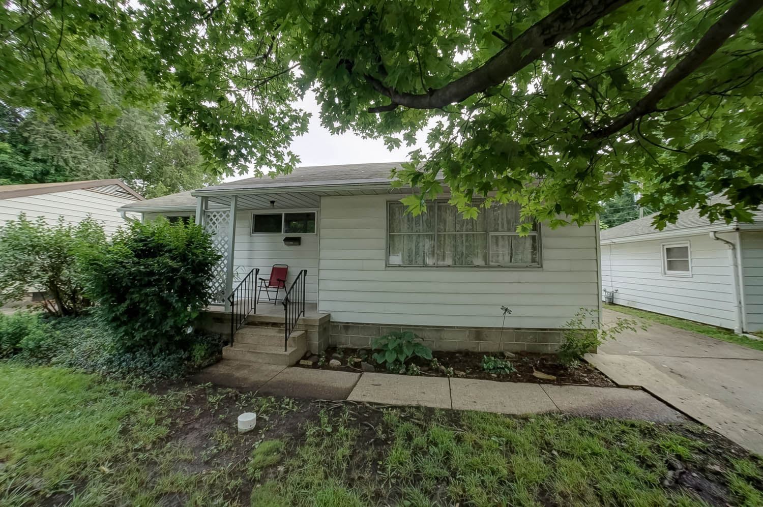 2507 Huntington Road Springfield, IL 62703 - Photo 2 of 39