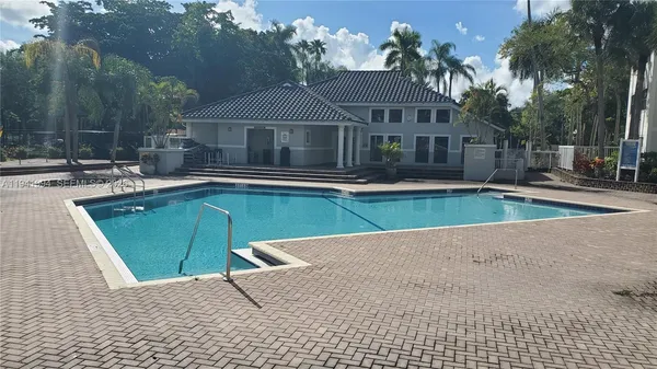 $2,390 | 11225 West Atlantic Boulevard, Unit 206, Coral Springs, FL 33071