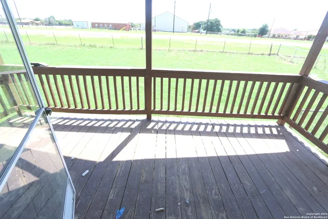 $1,850 | 9526 U.S. Highway 87 West, La Vernia, TX 78121