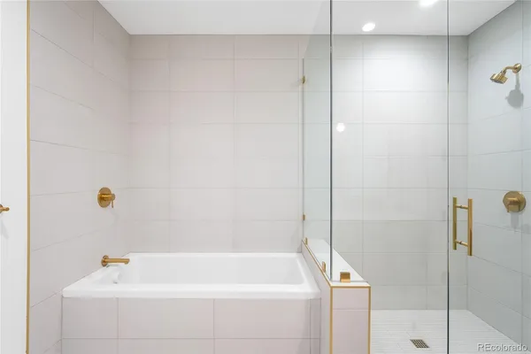 a bathroom with a tub