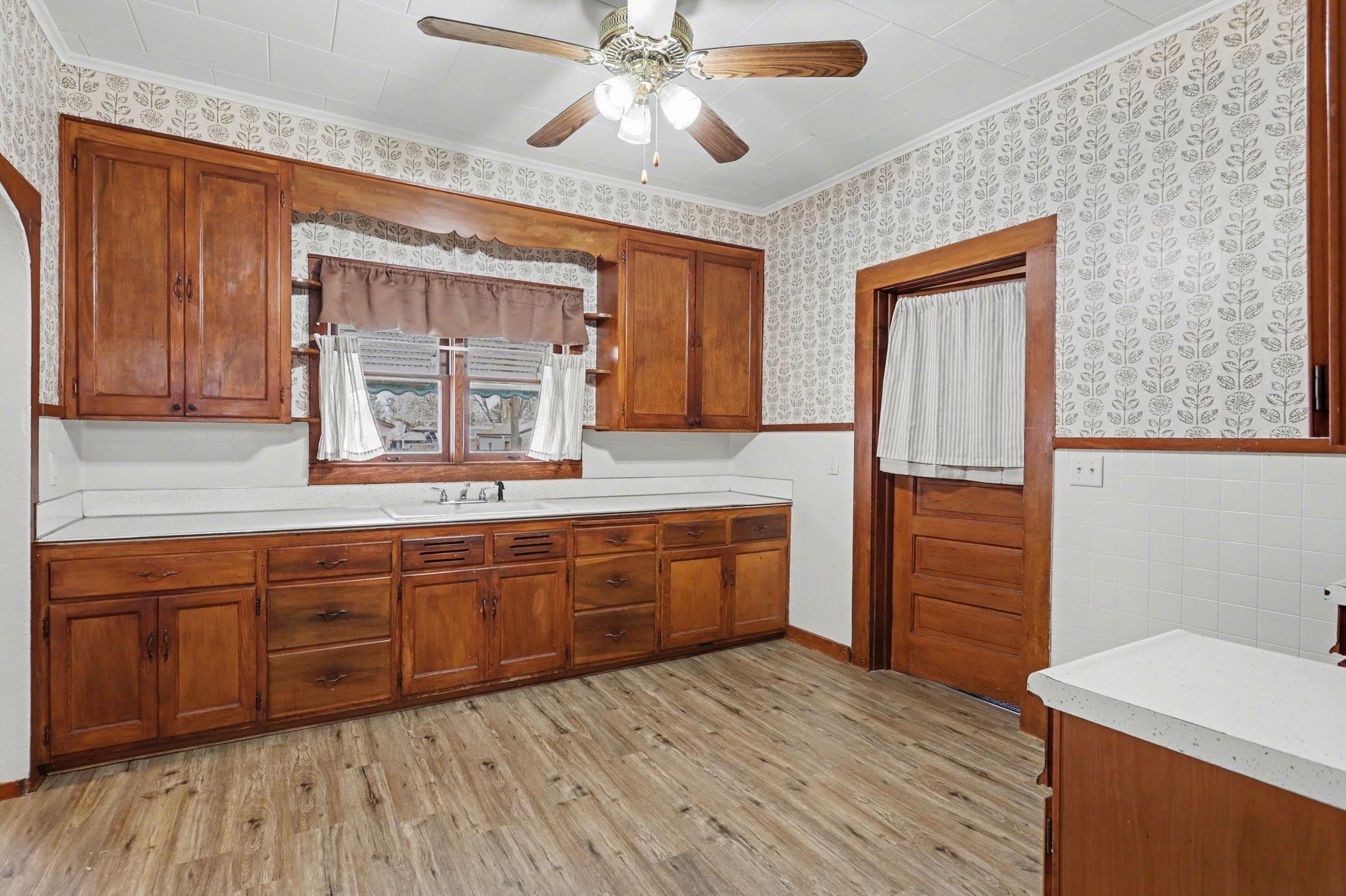 1817 15th Street Bay City, MI 48708 - Photo 7 of 27 Gallery Image 7