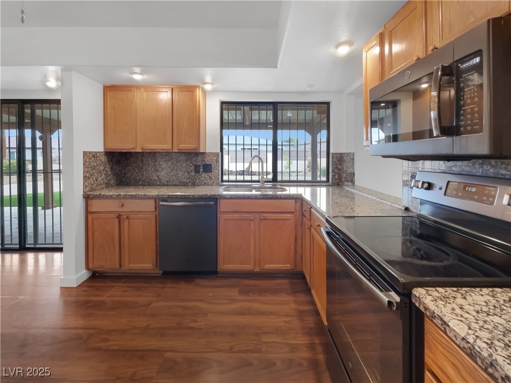 415 Blackridge Road Henderson, NV 89015 - Photo 13 of 22