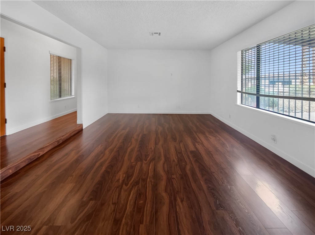 415 Blackridge Road Henderson, NV 89015 - Photo 3 of 22