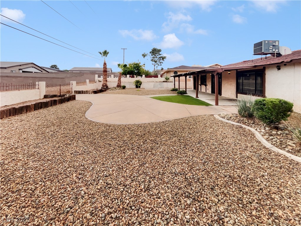 415 Blackridge Road Henderson, NV 89015 - Photo 5 of 22