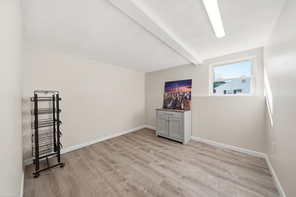 221 Totten Pond Road Waltham, MA 02451 - Photo 21 of 37