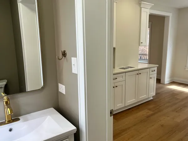 $250,000 | 8720 South Michigan Avenue, Chicago, IL 60619