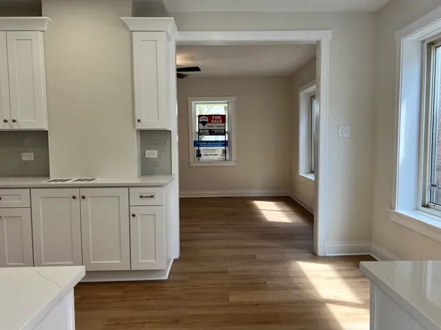 $250,000 | 8720 South Michigan Avenue, Chicago, IL 60619