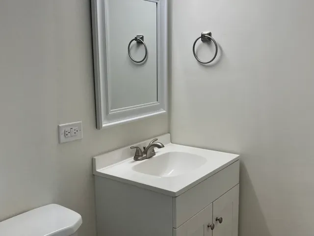 $250,000 | 8720 South Michigan Avenue, Chicago, IL 60619