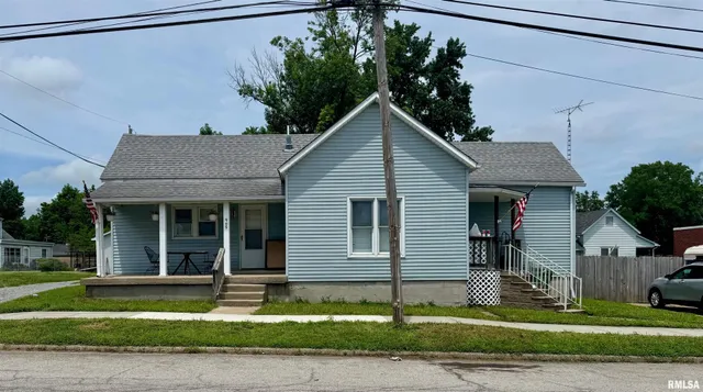 $82,500 | 409 West Monroe Street, Herrin, IL 62948