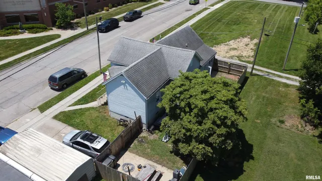 $82,500 | 409 West Monroe Street, Herrin, IL 62948