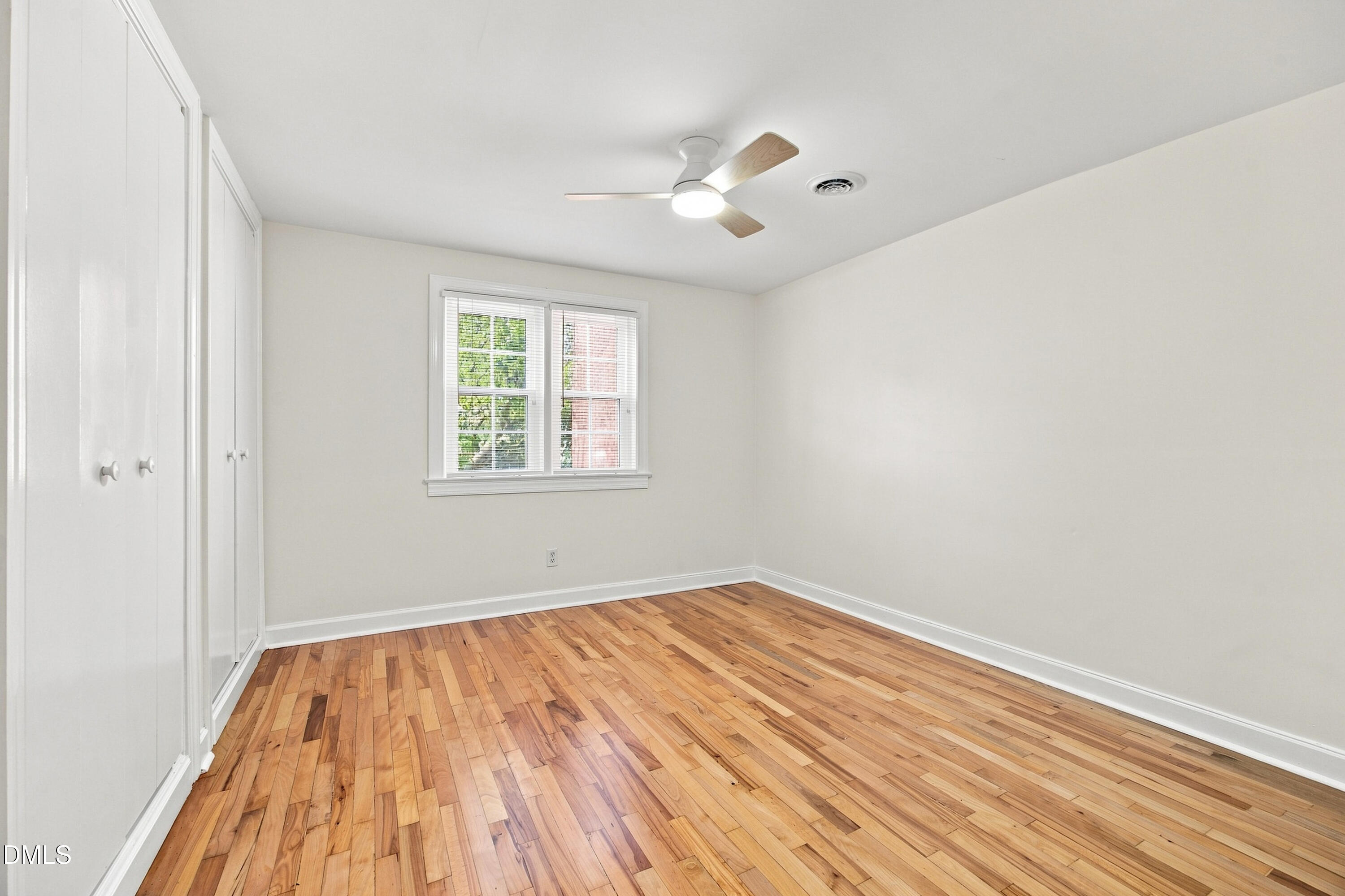 1649 Sutton Drive Raleigh, NC 27605 - Photo 16 of 25 22-print-IMG_2719_Edit