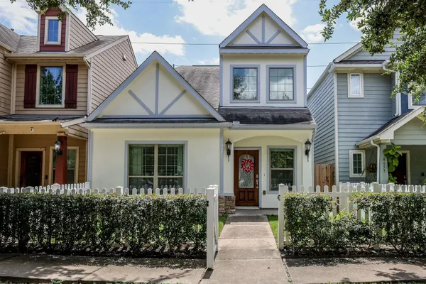 $395,000 | 4655 Trembling Forest Lane, Houston, TX 77092