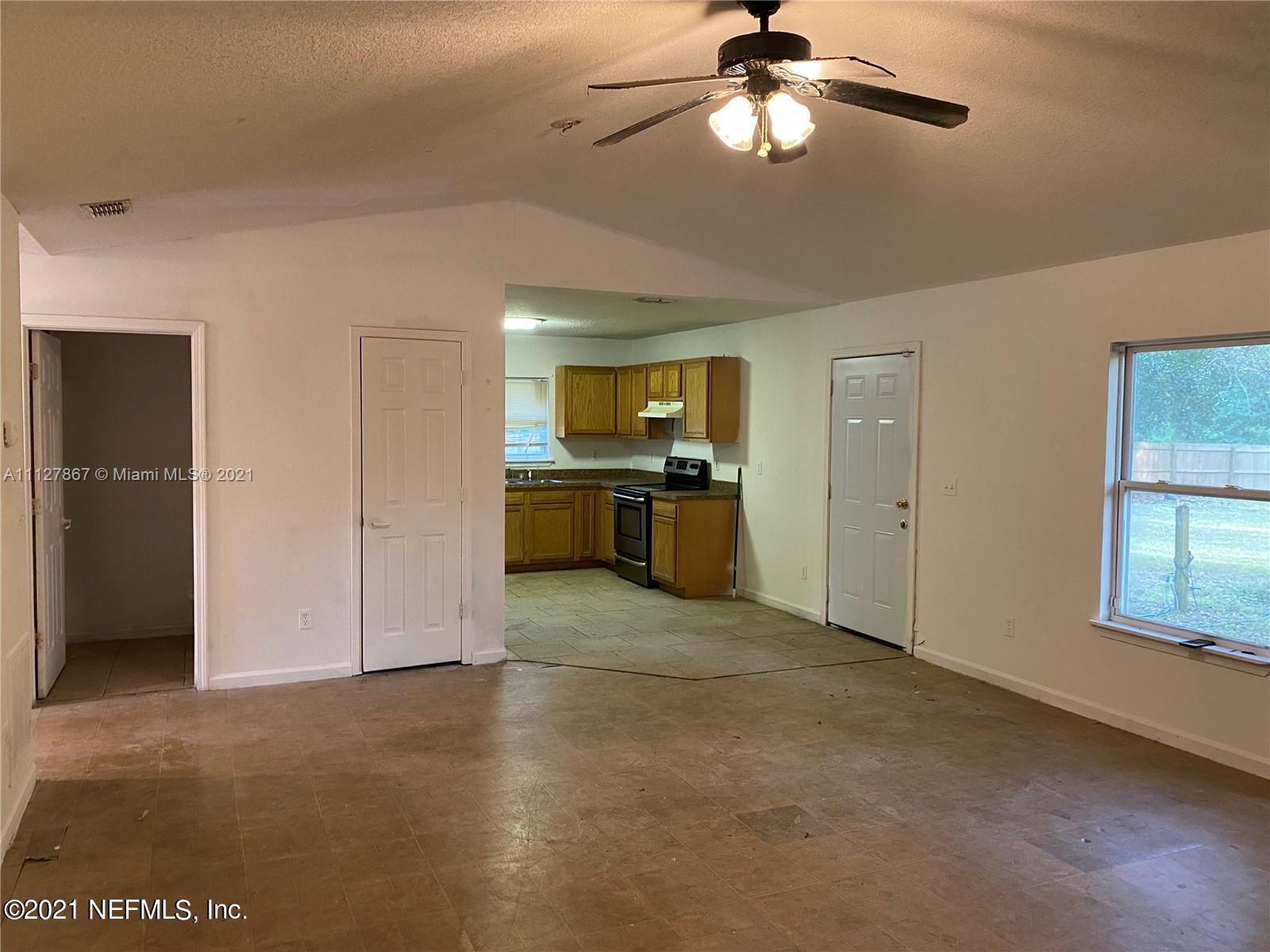 4436 Kenndle Road Jacksonville, FL 32208 - Photo 3 of 6 living