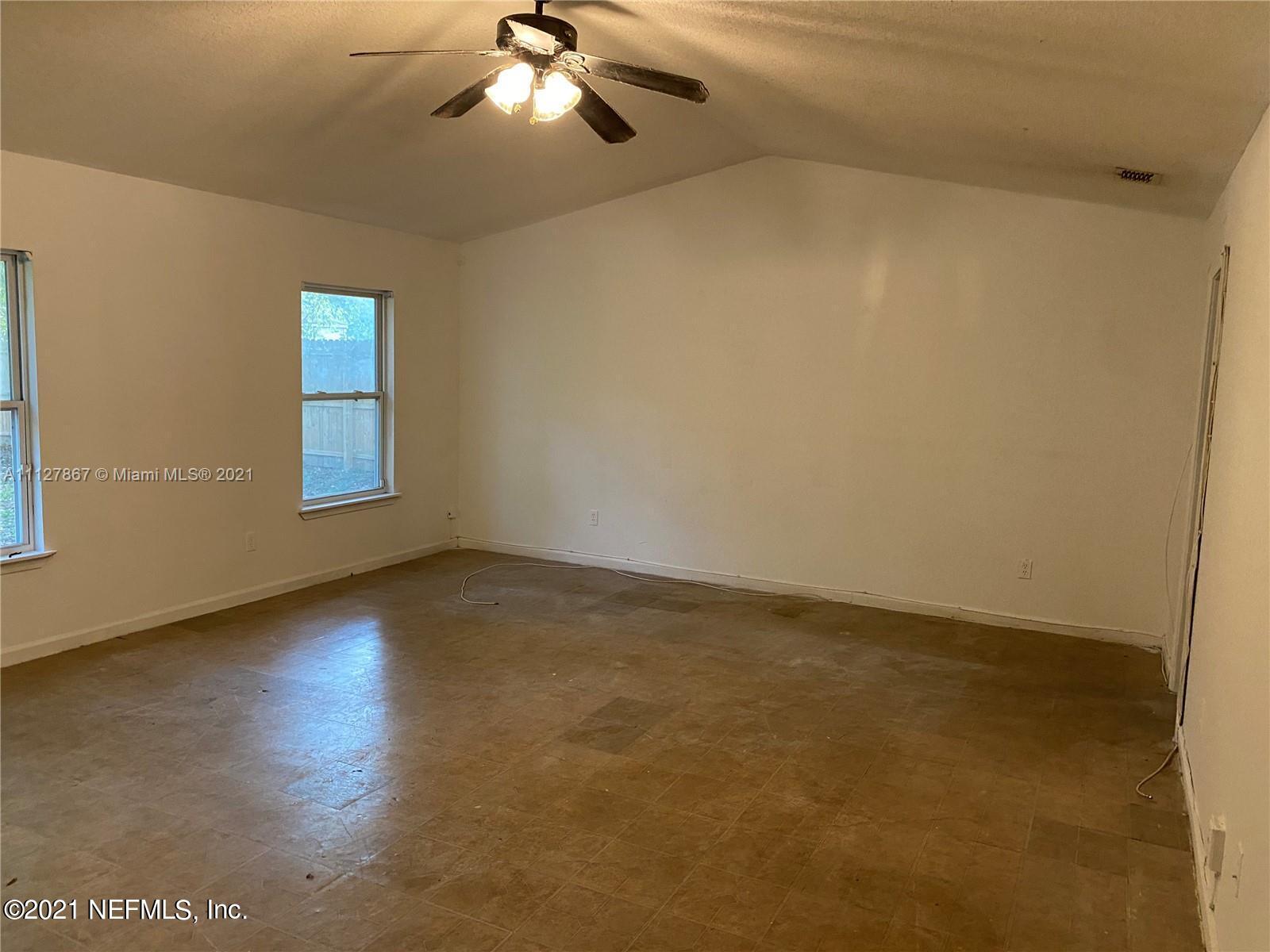 4436 Kenndle Road Jacksonville, FL 32208 - Photo 4 of 6 livingarea