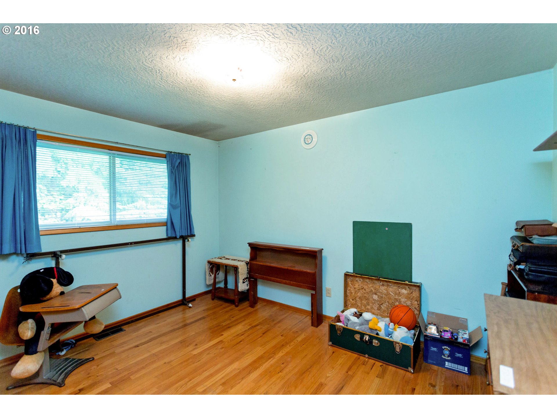 2030 Southwest Roxbury Avenue Portland, OR 97225 - Photo 16 of 32 Gallery Image 16