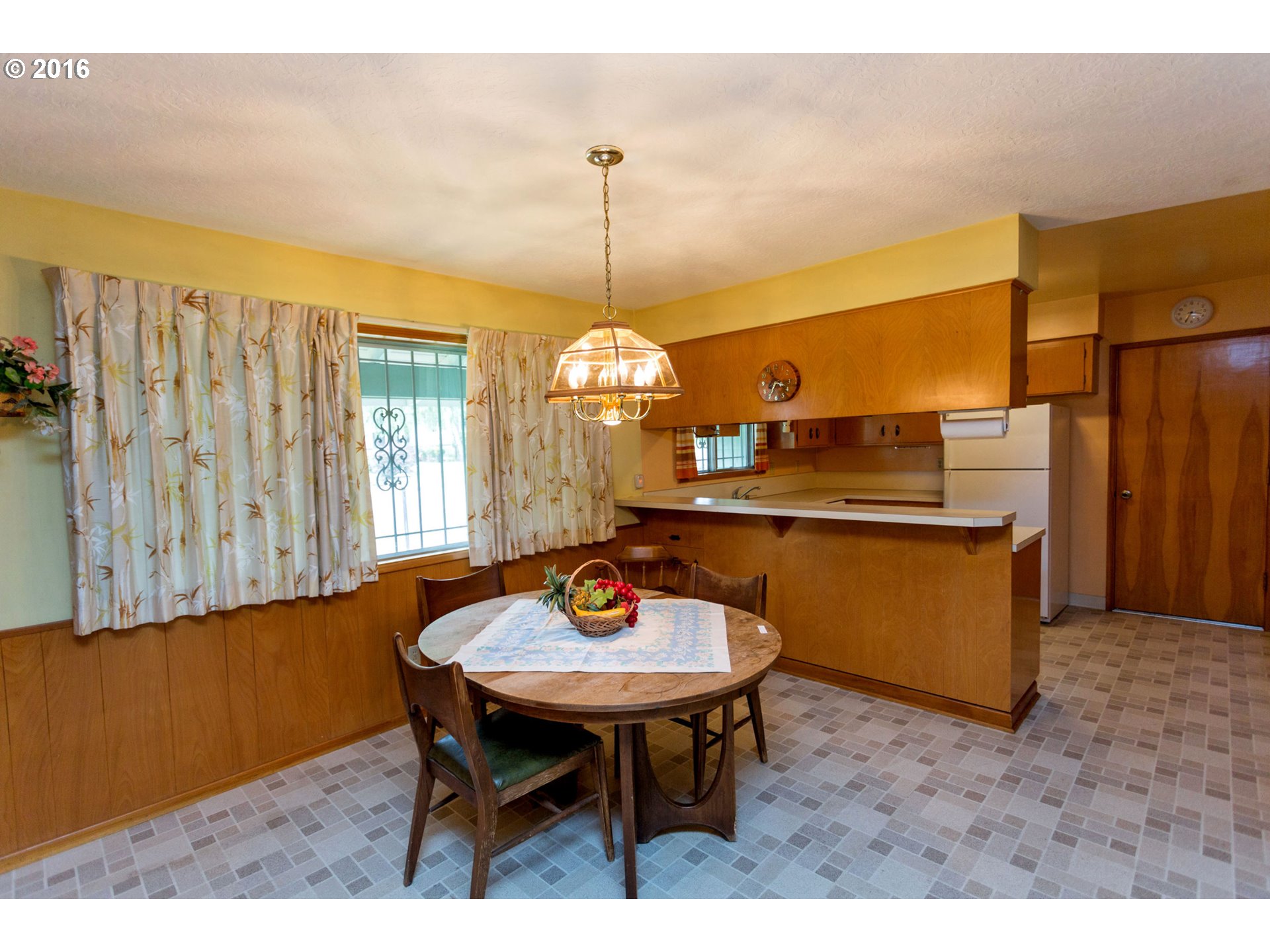 2030 Southwest Roxbury Avenue Portland, OR 97225 - Photo 5 of 32 Gallery Image 5