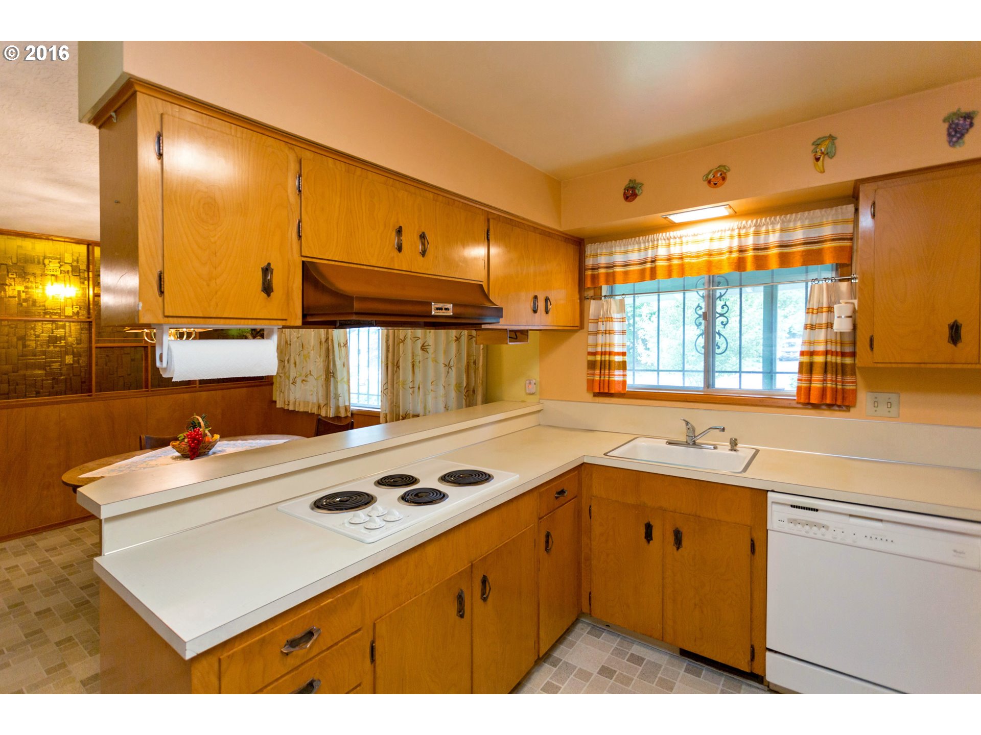 2030 Southwest Roxbury Avenue Portland, OR 97225 - Photo 7 of 32 Gallery Image 7