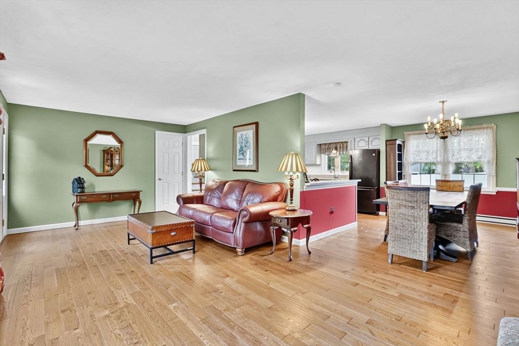 6 Tardy Road Chicopee, MA 01020 - Photo 8 of 40