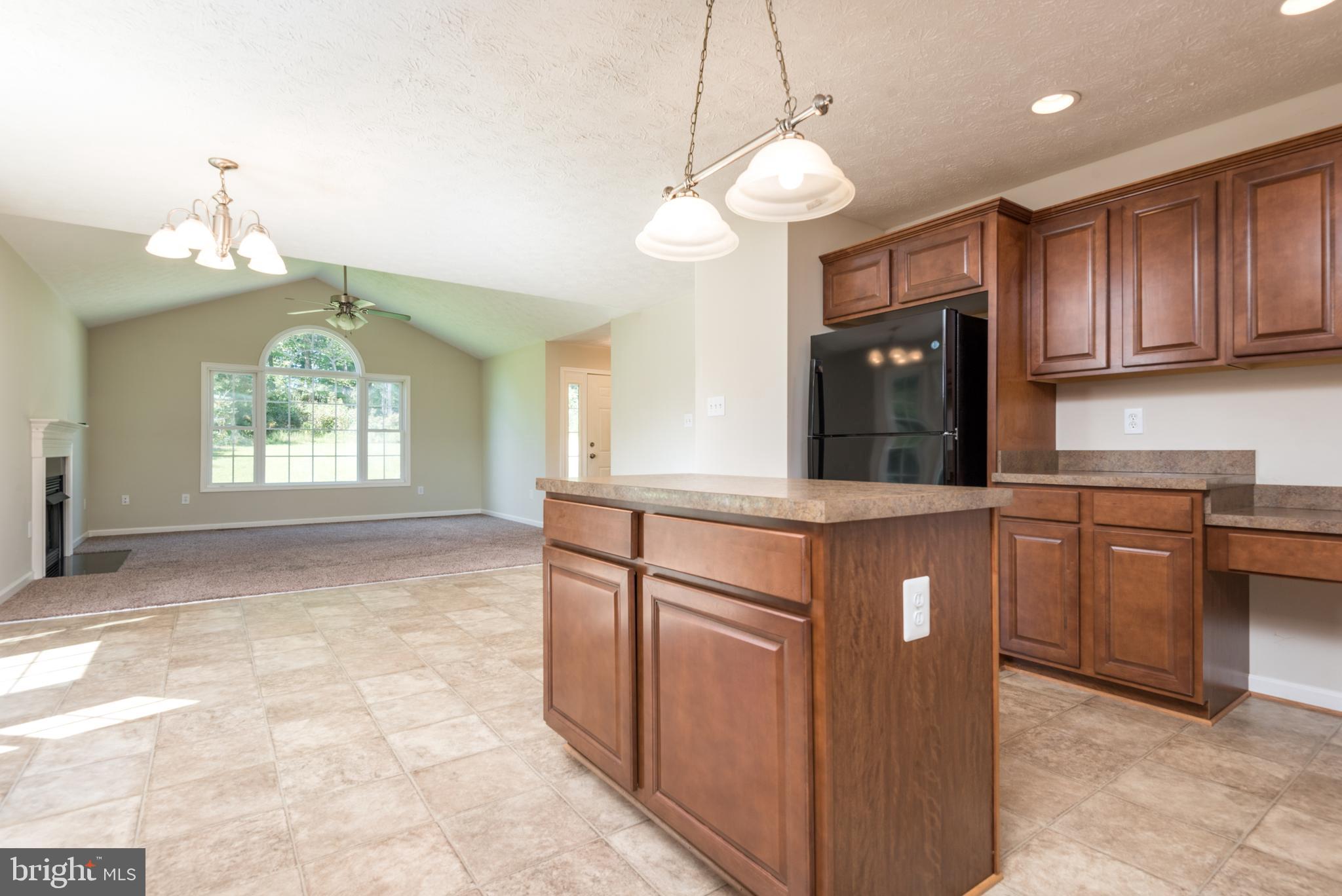 21085 Old Mill Road Culpeper, VA 22701 - Photo 13 of 31 Kitchen Island