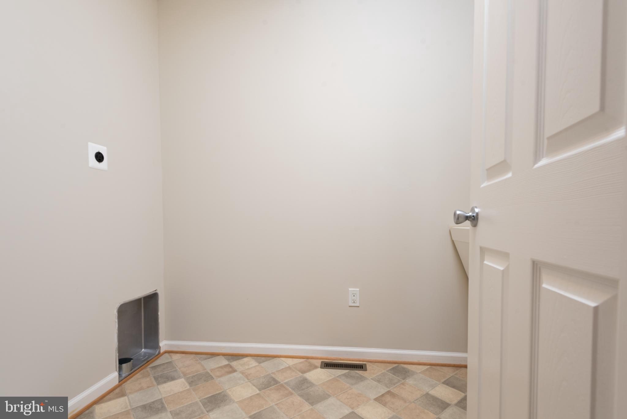 21085 Old Mill Road Culpeper, VA 22701 - Photo 23 of 31 Laundry Room