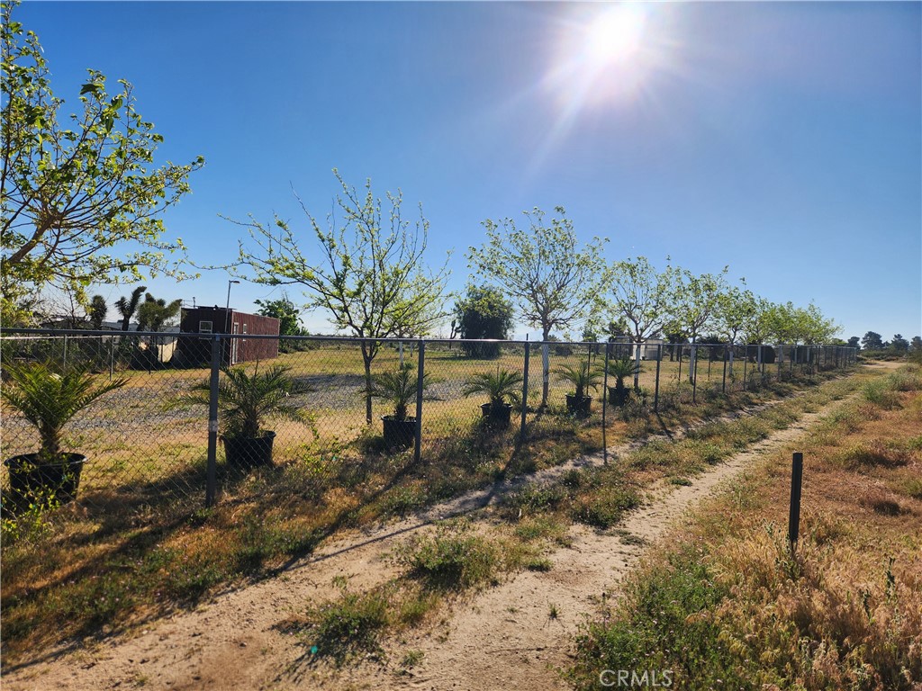 11391 Johnson Road Phelan, CA 92371 - Photo 2 of 7 a view of lake