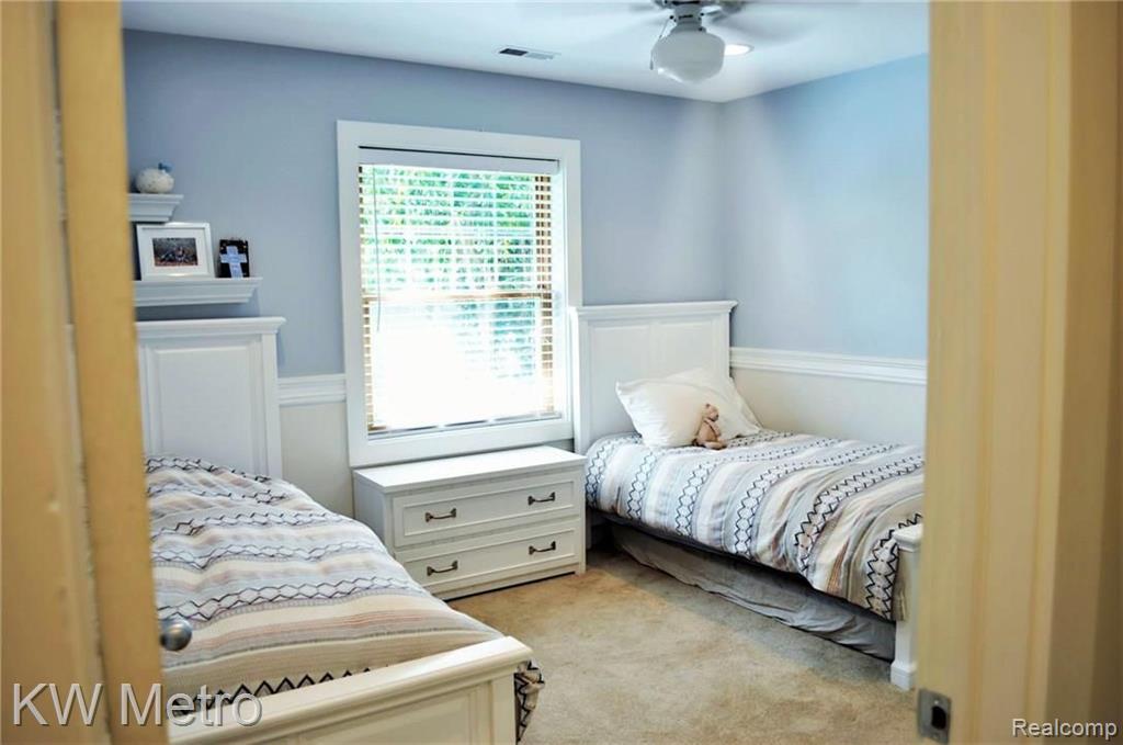 1629 Croft Road Birmingham, MI 48009 - Photo 13 of 22
