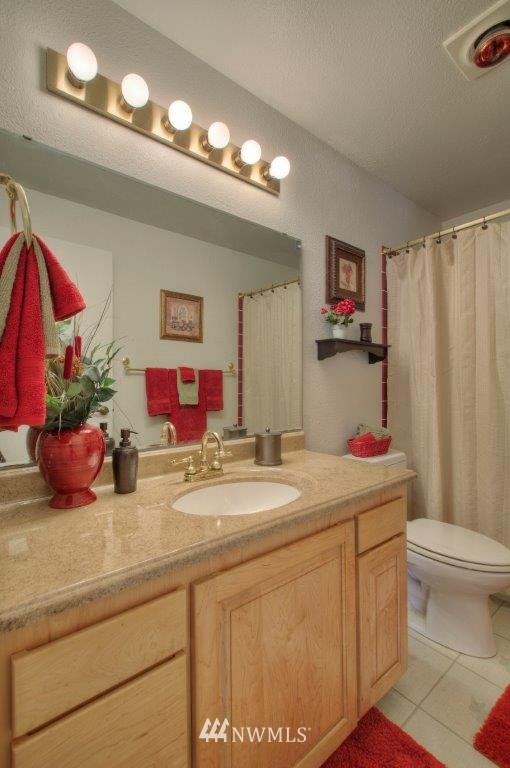 14111 149th Place Southeast Renton, WA 98059 - Photo 13 of 21