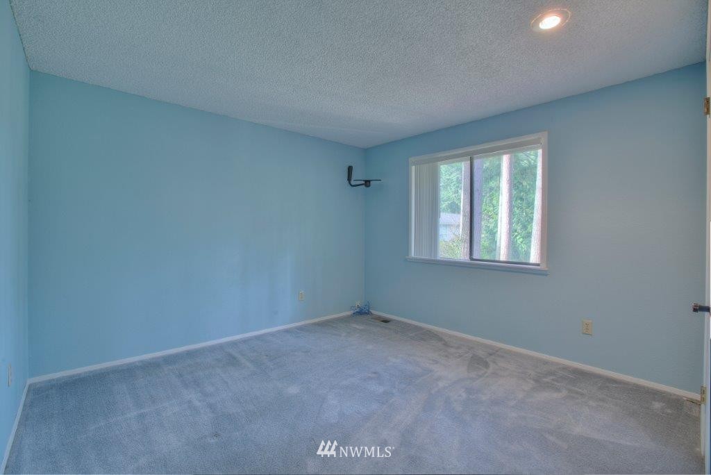 14111 149th Place Southeast Renton, WA 98059 - Photo 17 of 21