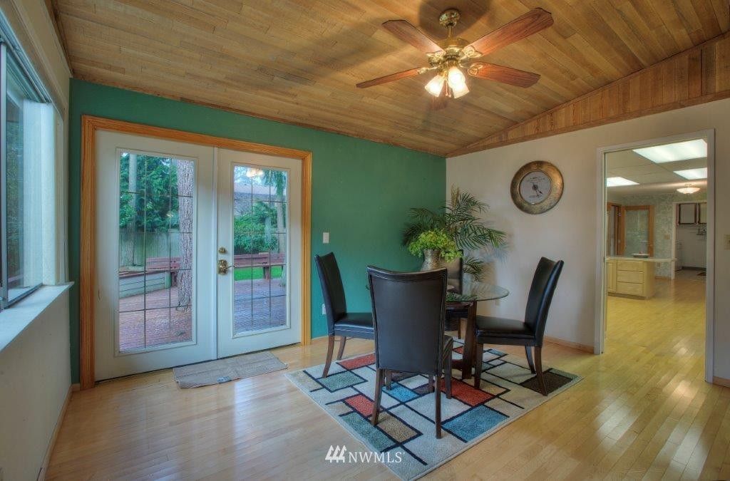 14111 149th Place Southeast Renton, WA 98059 - Photo 4 of 21