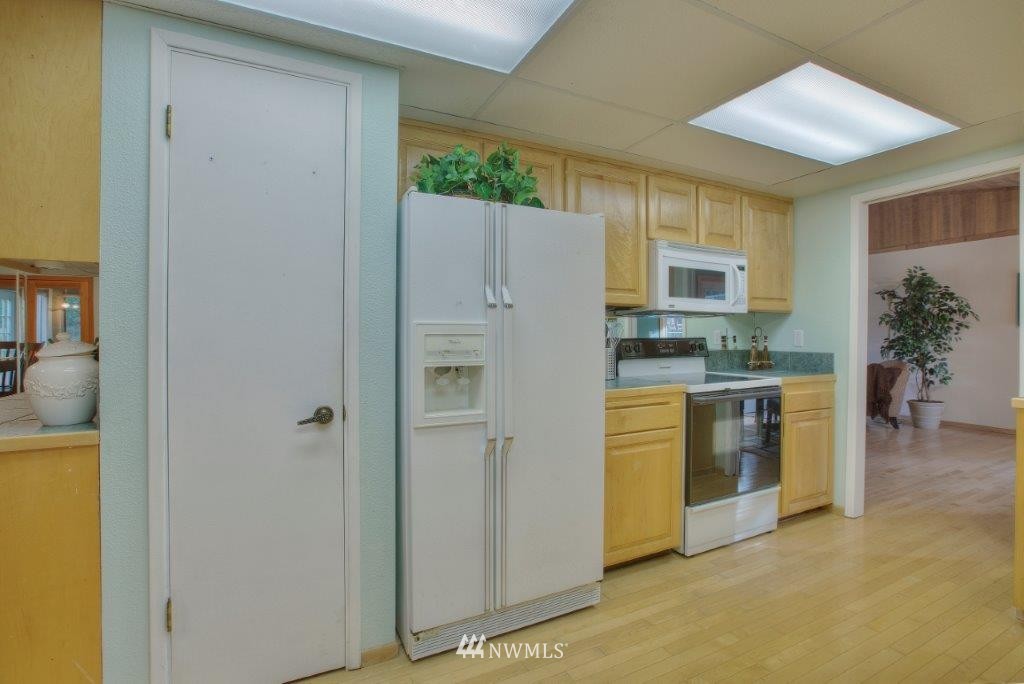 14111 149th Place Southeast Renton, WA 98059 - Photo 6 of 21