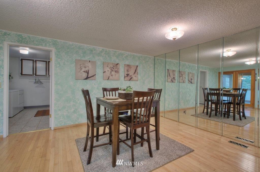 14111 149th Place Southeast Renton, WA 98059 - Photo 8 of 21