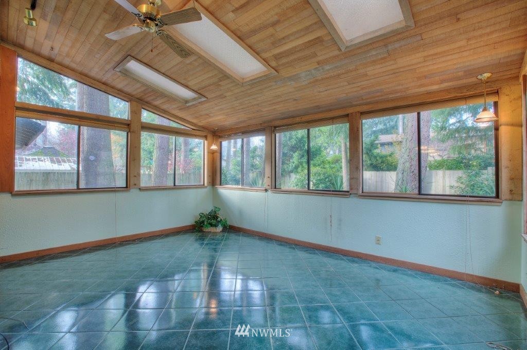 14111 149th Place Southeast Renton, WA 98059 - Photo 9 of 21