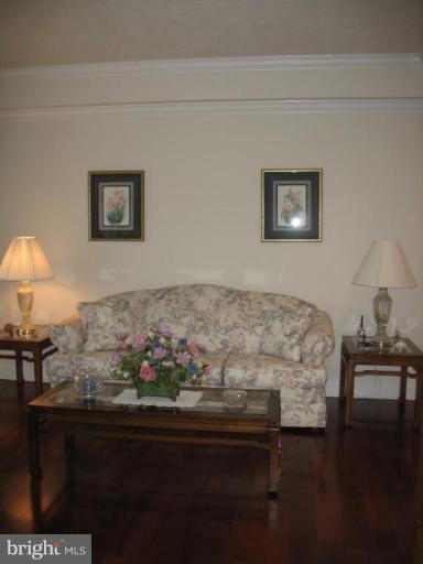 1120 Teeter Road Littlestown, PA 17340 - Photo 4 of 9 Living Room