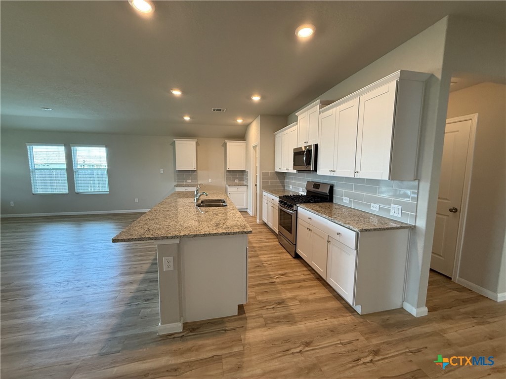 554 Blue Stem Road New Braunfels, TX 78130 - Photo 11 of 30