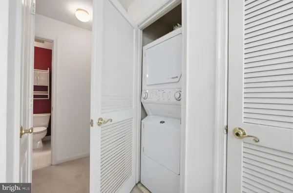 $329,900 | 5601 Willoughby Newton Drive, Unit 16, Centreville, VA 20120