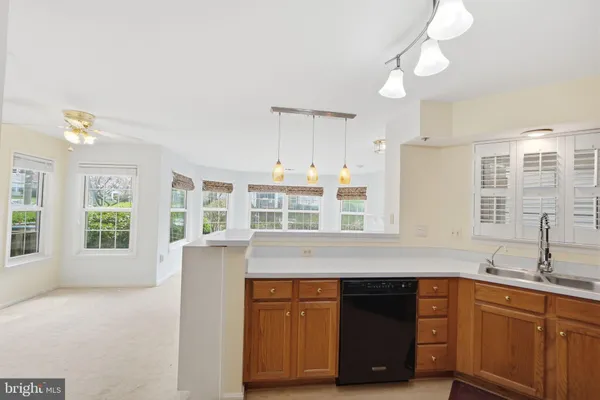 $329,900 | 5601 Willoughby Newton Drive, Unit 16, Centreville, VA 20120