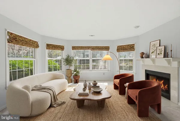 $329,900 | 5601 Willoughby Newton Drive, Unit 16, Centreville, VA 20120