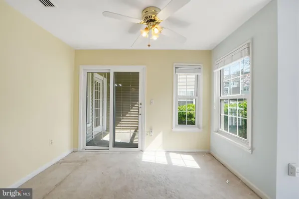$329,900 | 5601 Willoughby Newton Drive, Unit 16, Centreville, VA 20120