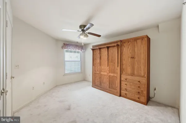 $329,900 | 5601 Willoughby Newton Drive, Unit 16, Centreville, VA 20120