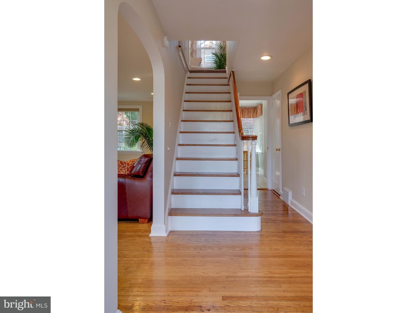 707 Dover Road Wynnewood, PA 19096 - Photo 3 of 25 Hallway